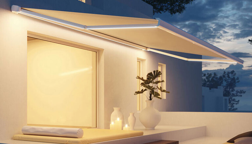 LED lighting in the arms and cassette 